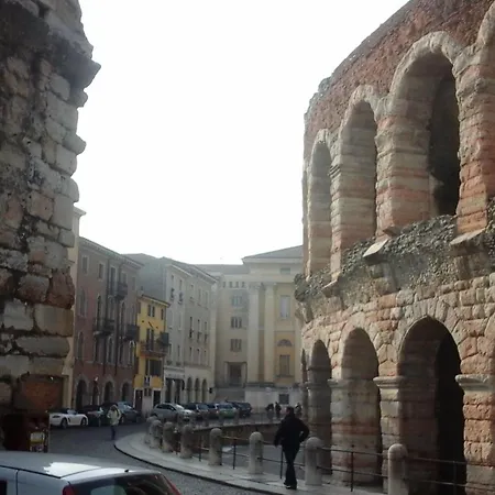 Arena Luxury 2* Verona