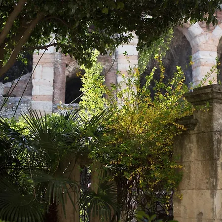 Arena Luxury Casa de hóspedes 4*