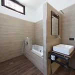 Arena Luxury Konukevi Verona