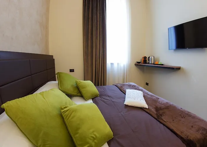 Πανσιόν Arena Luxury 4*